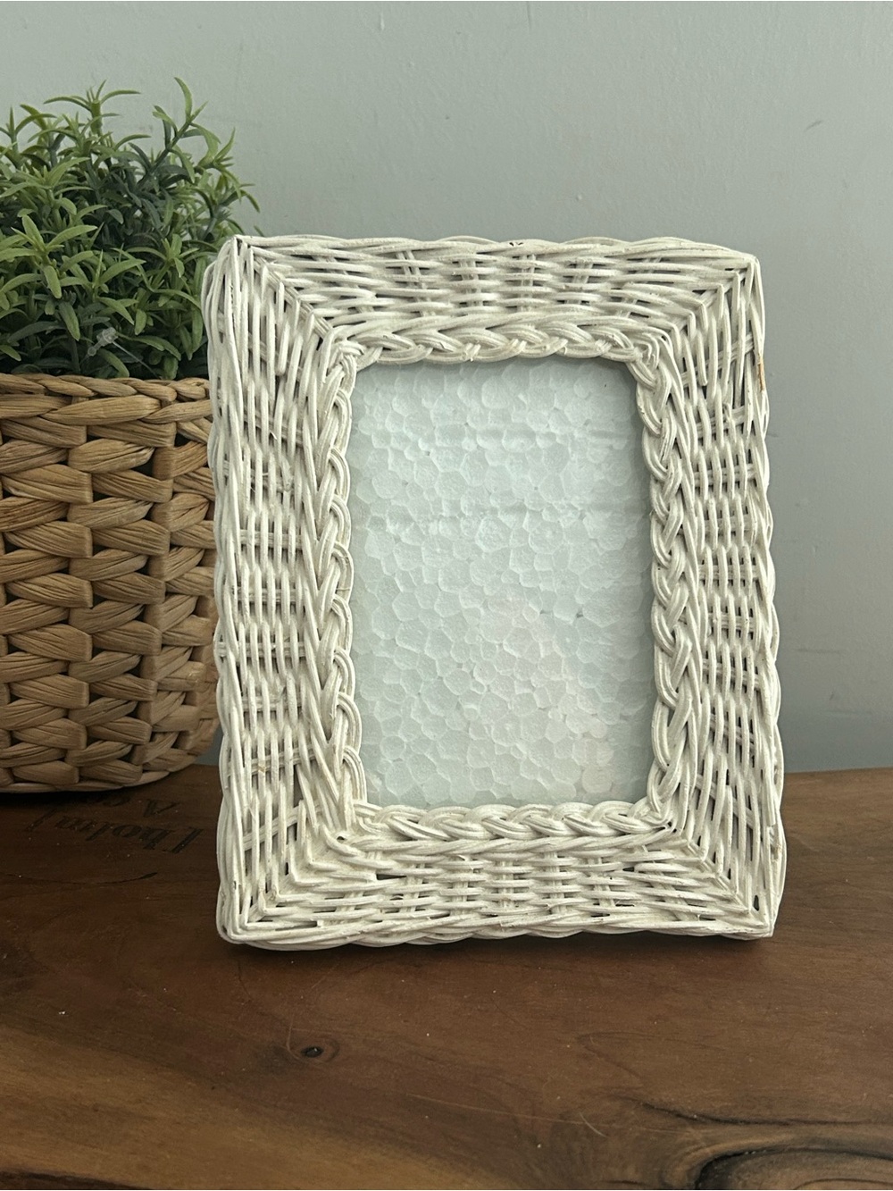 White Wicker Rattan Photo Frame cottage core vintage  -